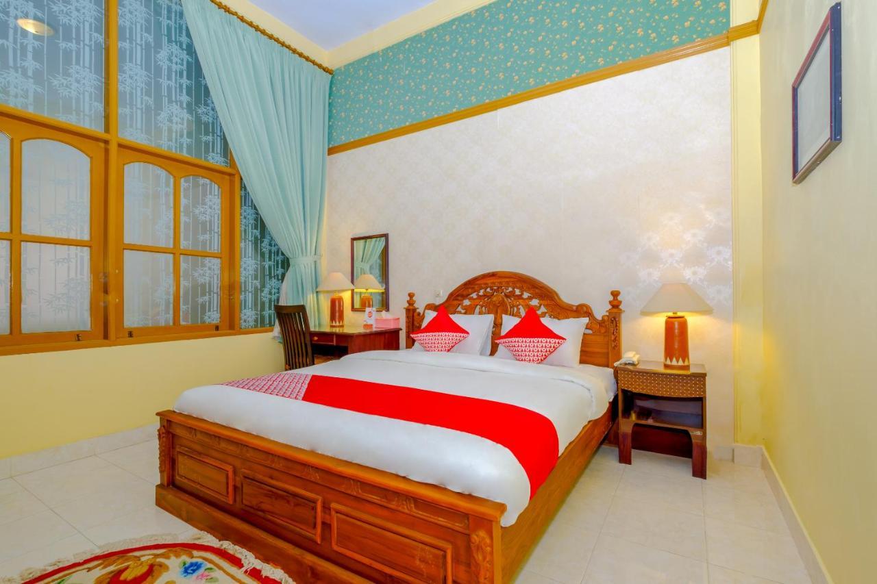 Oyo 3088 Green Valley House Senggigi Exterior photo